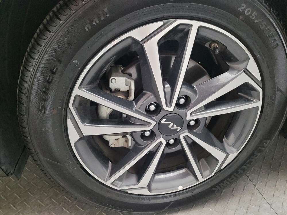 2023 Kia Forte in Downey, CA 90241 - 18129534 31