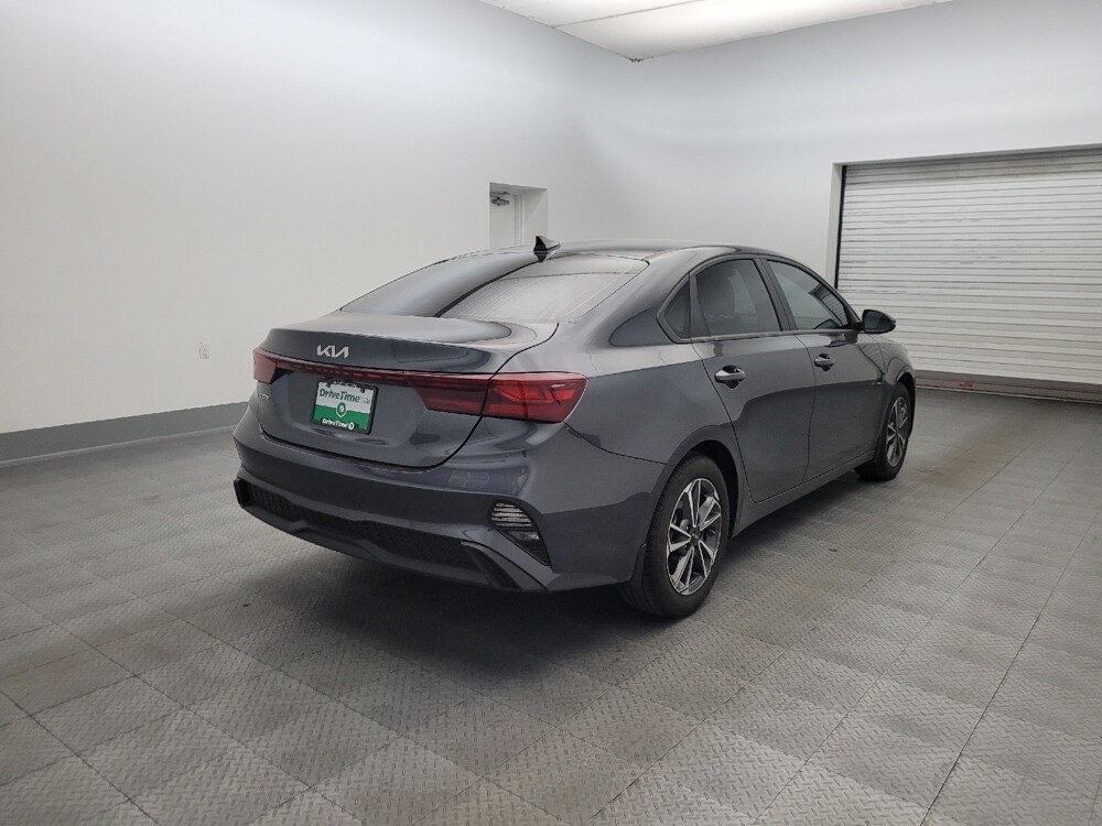 2023 Kia Forte in Mesa, AZ 85210 - 18129545 9