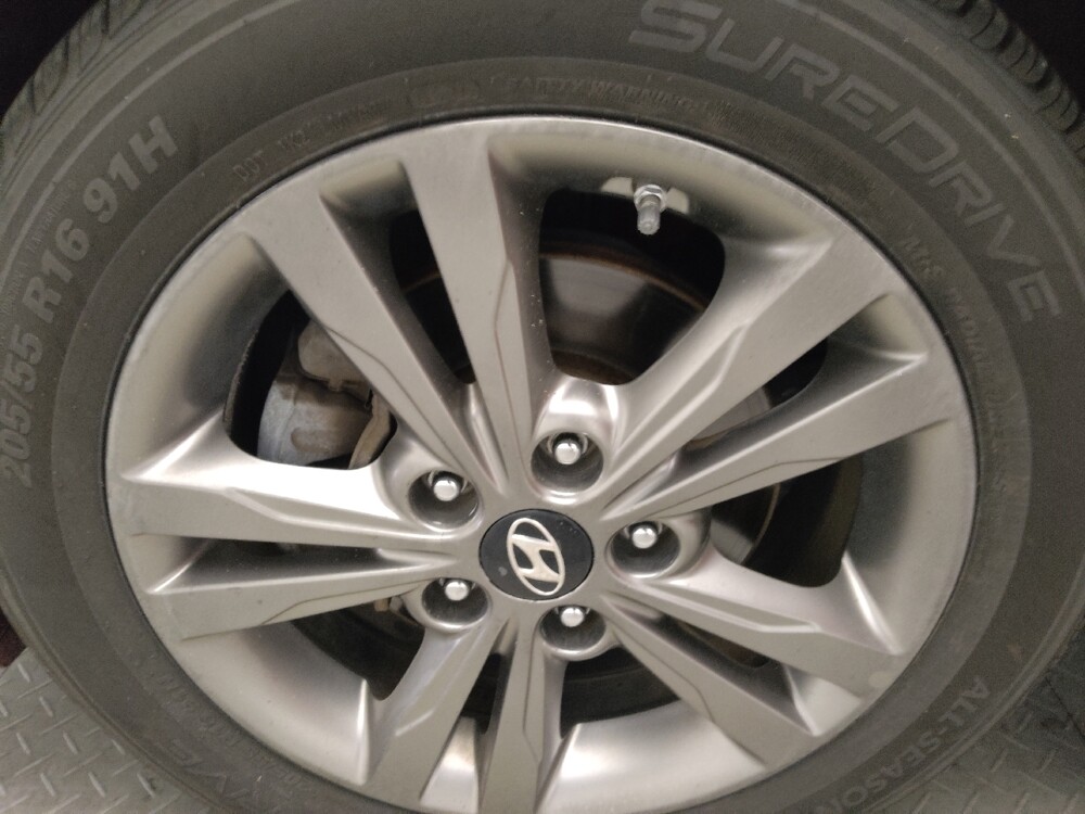 2017 Hyundai Elantra in Jackson, MS 39211 - 18129556 31