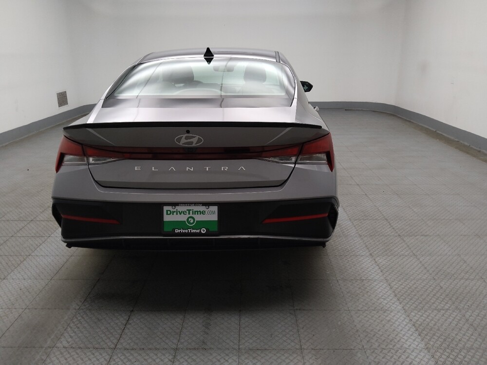 2025 Hyundai Elantra in Lombard, IL 60148 - 18129562 7