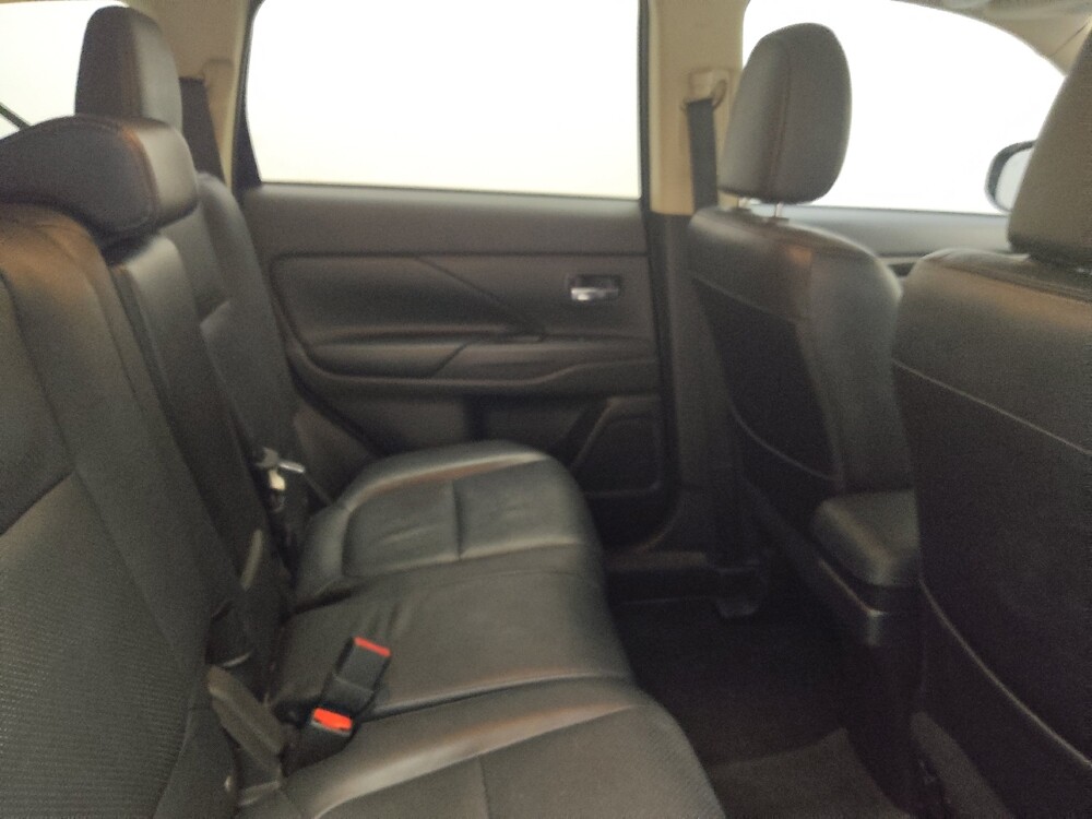 2018 Mitsubishi Outlander in Oklahoma City, OK 73139 - 18129564 19