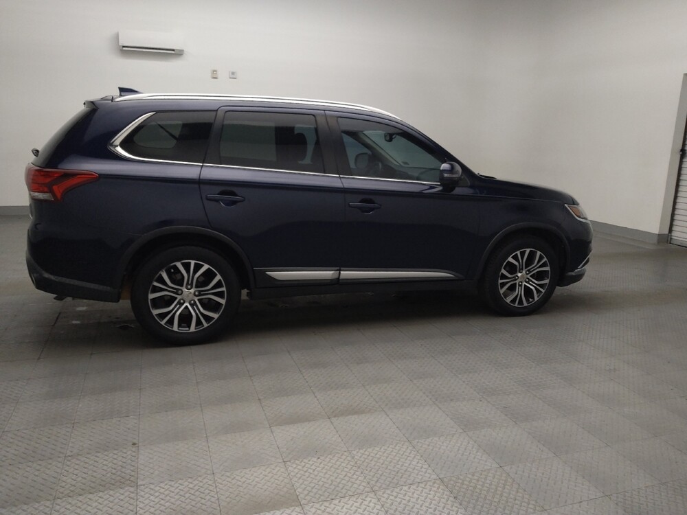 2018 Mitsubishi Outlander in Oklahoma City, OK 73139 - 18129564 10