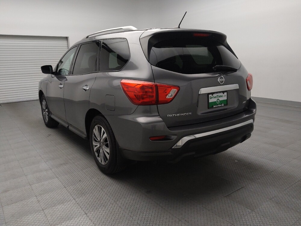 2018 Nissan Pathfinder in Oklahoma City, OK 73139 - 18129565 5