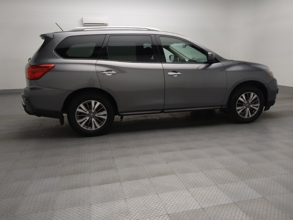 2018 Nissan Pathfinder in Oklahoma City, OK 73139 - 18129565 10