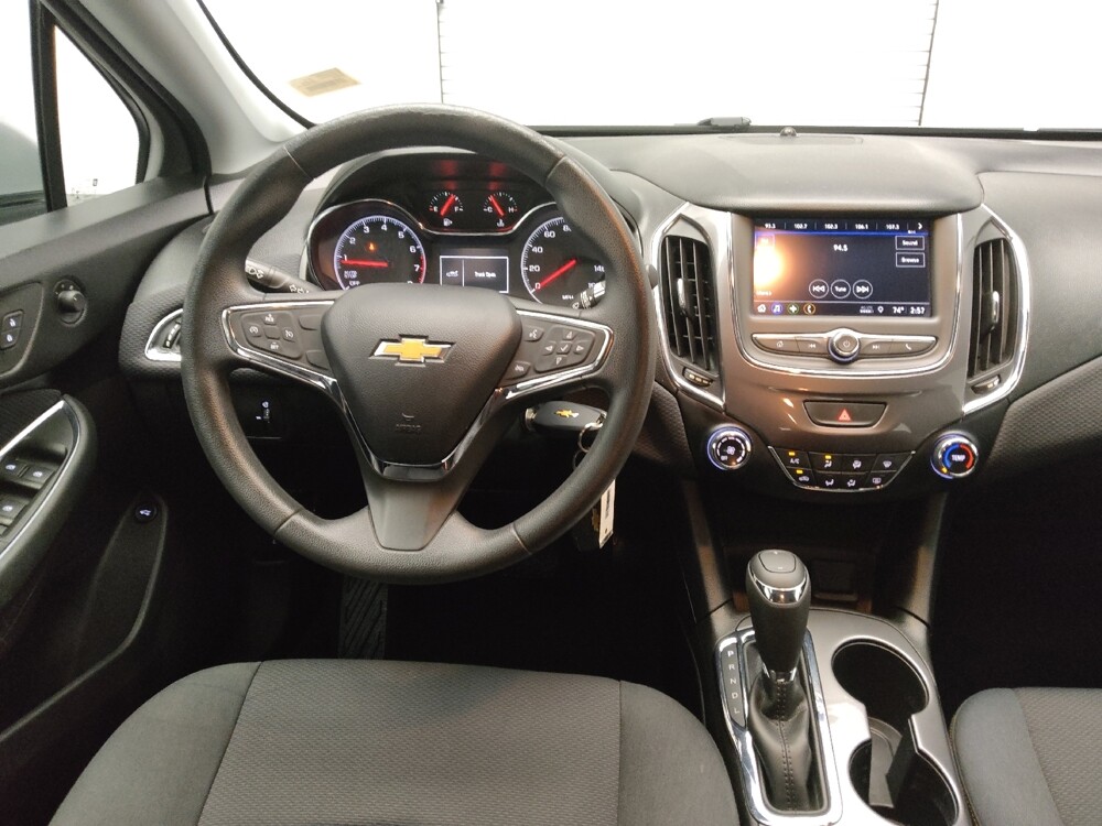 2019 Chevrolet Cruze in Oklahoma City, OK 73139 - 18129575 22