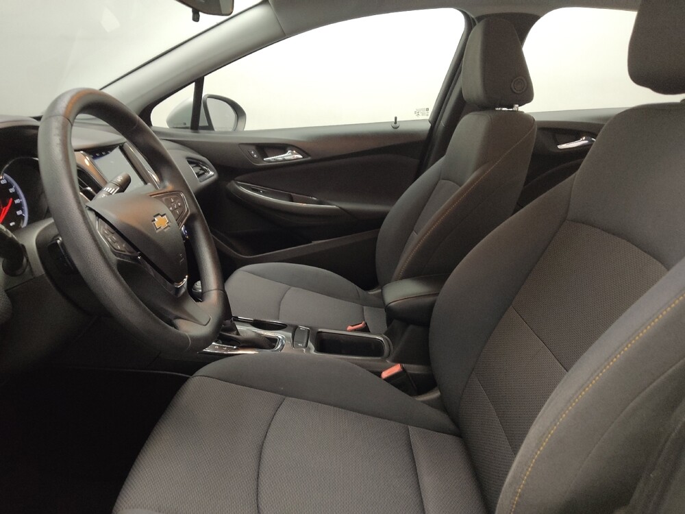 2019 Chevrolet Cruze in Oklahoma City, OK 73139 - 18129575 17