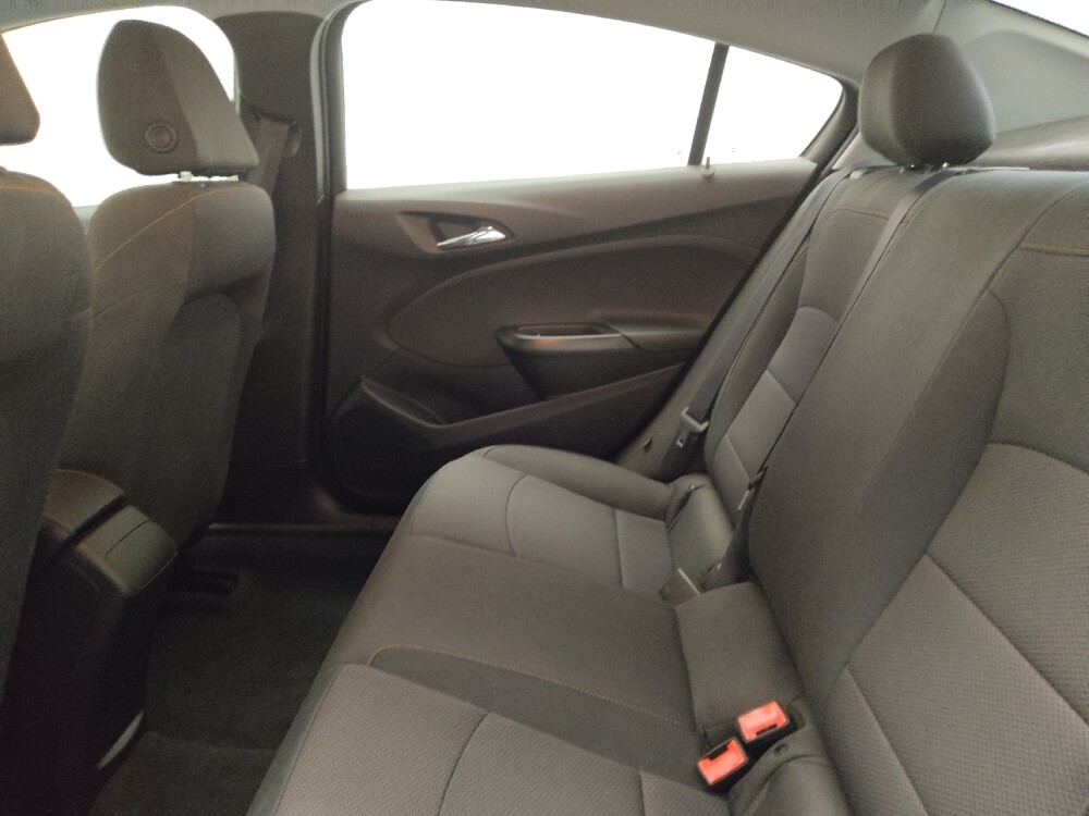 2019 Chevrolet Cruze in Oklahoma City, OK 73139 - 18129575 18