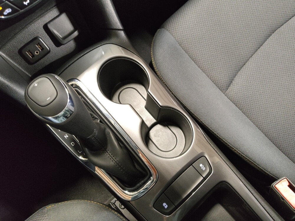 2019 Chevrolet Cruze in Oklahoma City, OK 73139 - 18129575 26