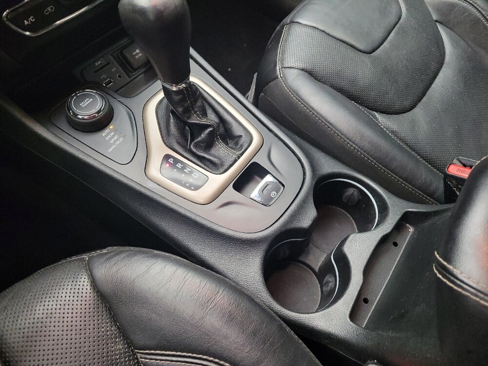 2015 Jeep Cherokee in Grand Rapids, MI 49508 - 18129576 26