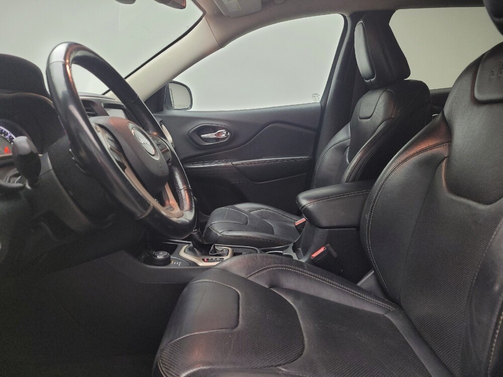 2015 Jeep Cherokee in Grand Rapids, MI 49508 - 18129576 17