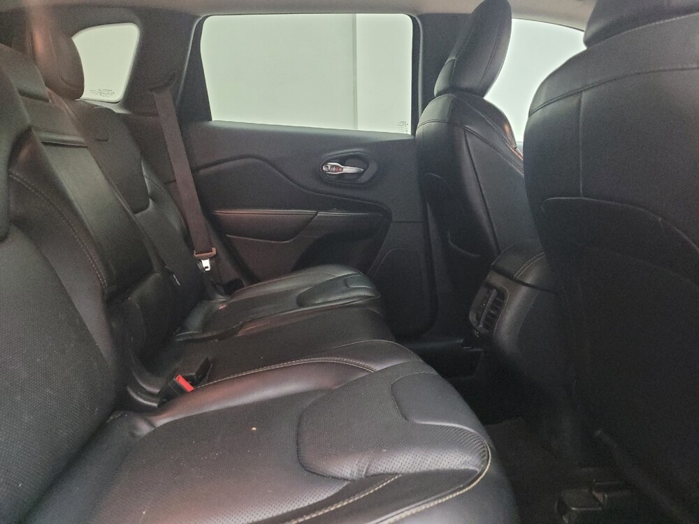 2015 Jeep Cherokee in Grand Rapids, MI 49508 - 18129576 19