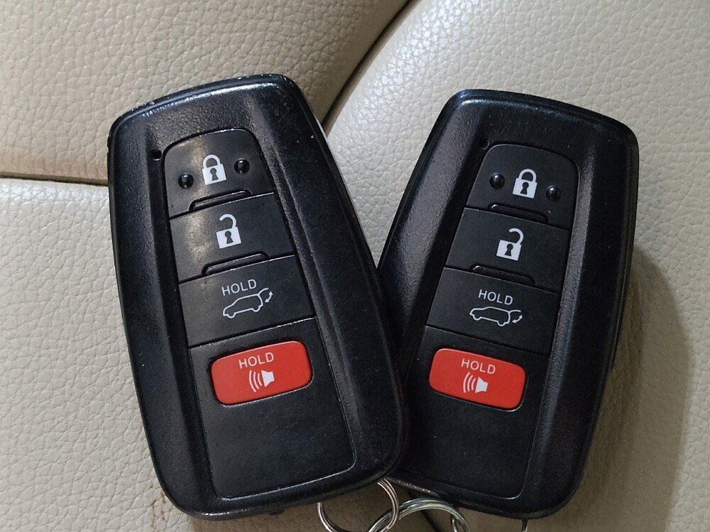 2022 Toyota Highlander in Fort Worth, TX 76116 - 18129577 32