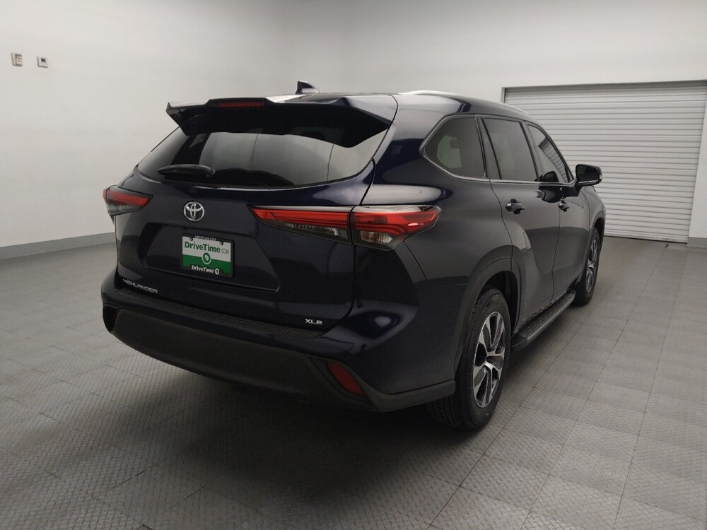 2022 Toyota Highlander in Fort Worth, TX 76116 - 18129577 9