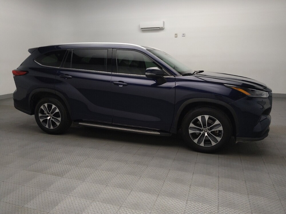 2022 Toyota Highlander in Fort Worth, TX 76116 - 18129577 11