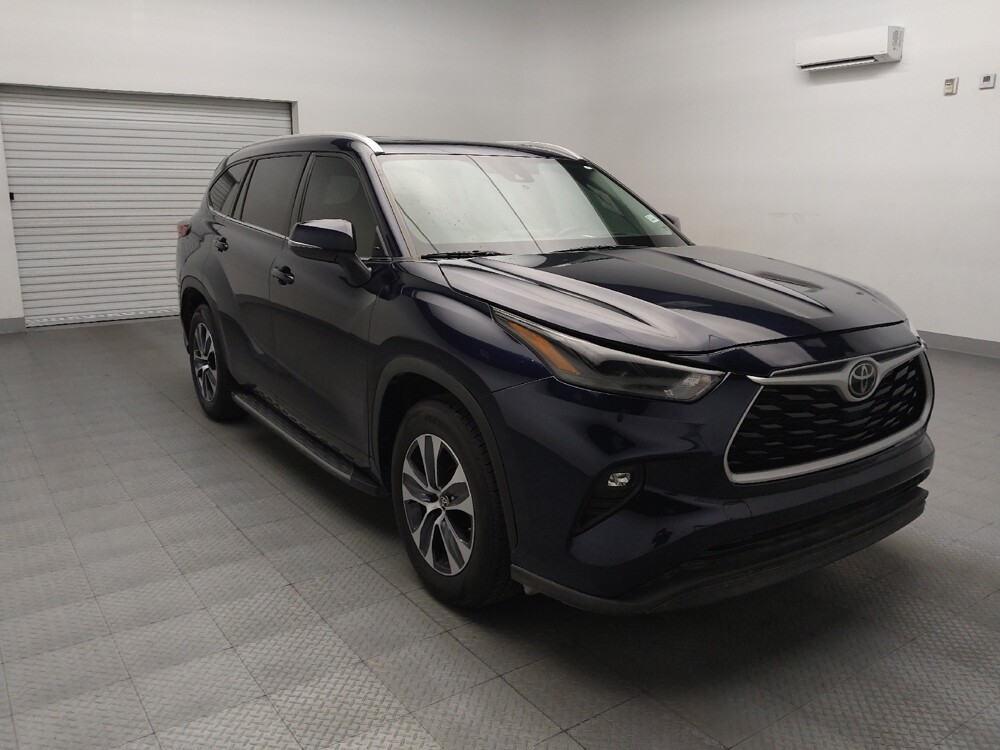 2022 Toyota Highlander in Fort Worth, TX 76116 - 18129577 13