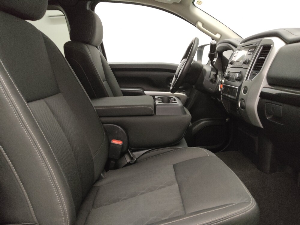 2017 Nissan Titan in Tulsa, OK 74145 - 18129581 21