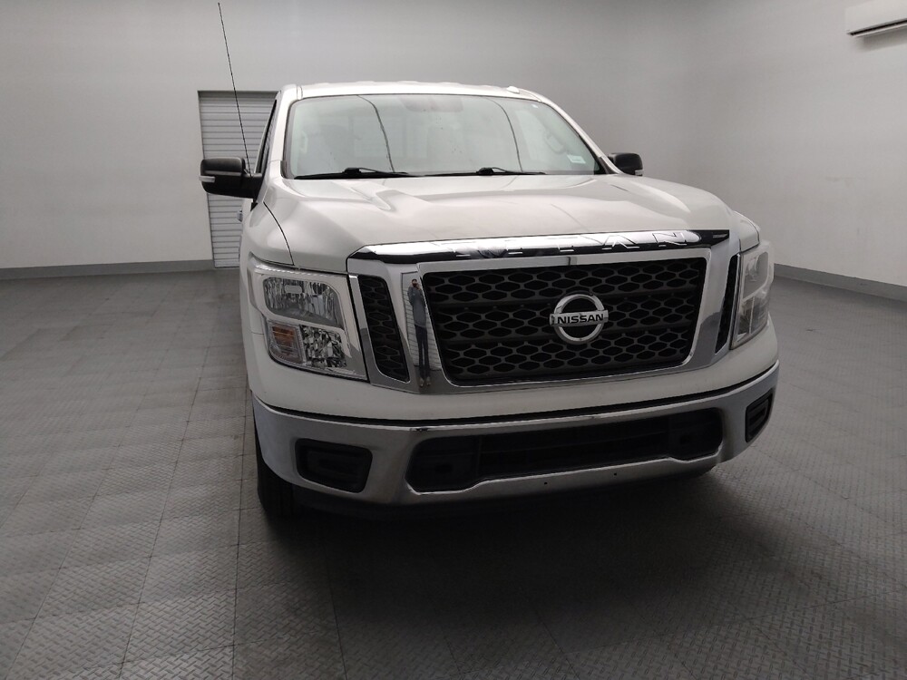 2017 Nissan Titan in Tulsa, OK 74145 - 18129581 14