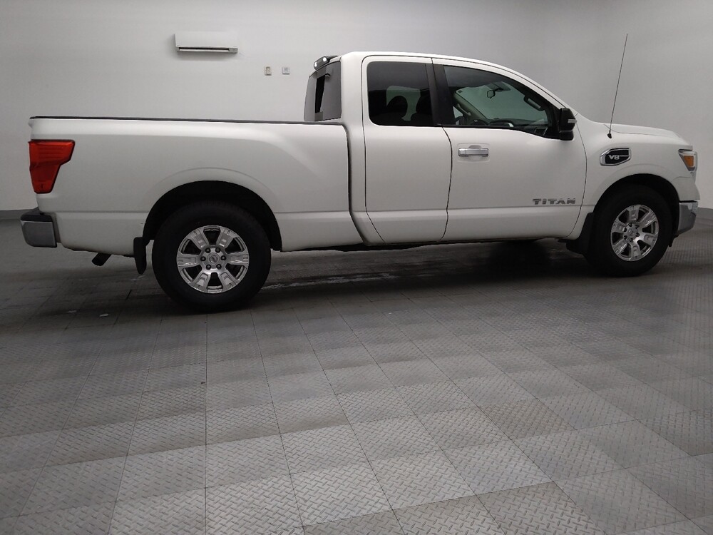 2017 Nissan Titan in Tulsa, OK 74145 - 18129581 11