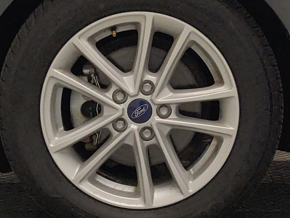 2018 Ford Focus in Tulsa, OK 74145 - 18129586 31