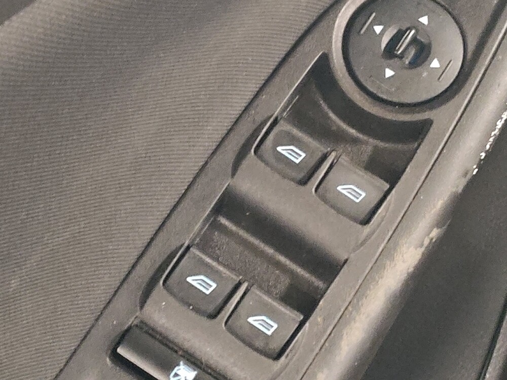 2018 Ford Focus in Tulsa, OK 74145 - 18129586 27