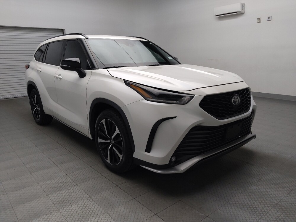 2021 Toyota Highlander in Tulsa, OK 74145 - 18129587 13