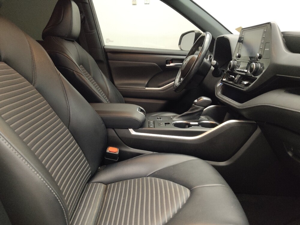 2021 Toyota Highlander in Tulsa, OK 74145 - 18129587 21