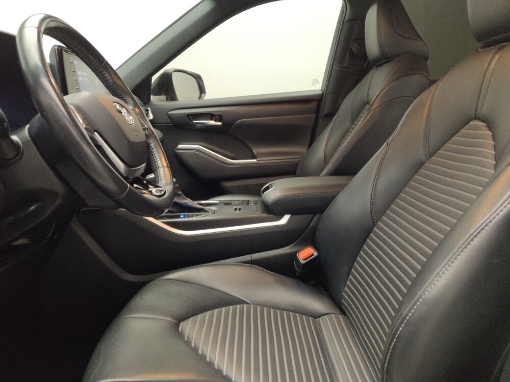 2021 Toyota Highlander in Tulsa, OK 74145 - 18129587 17