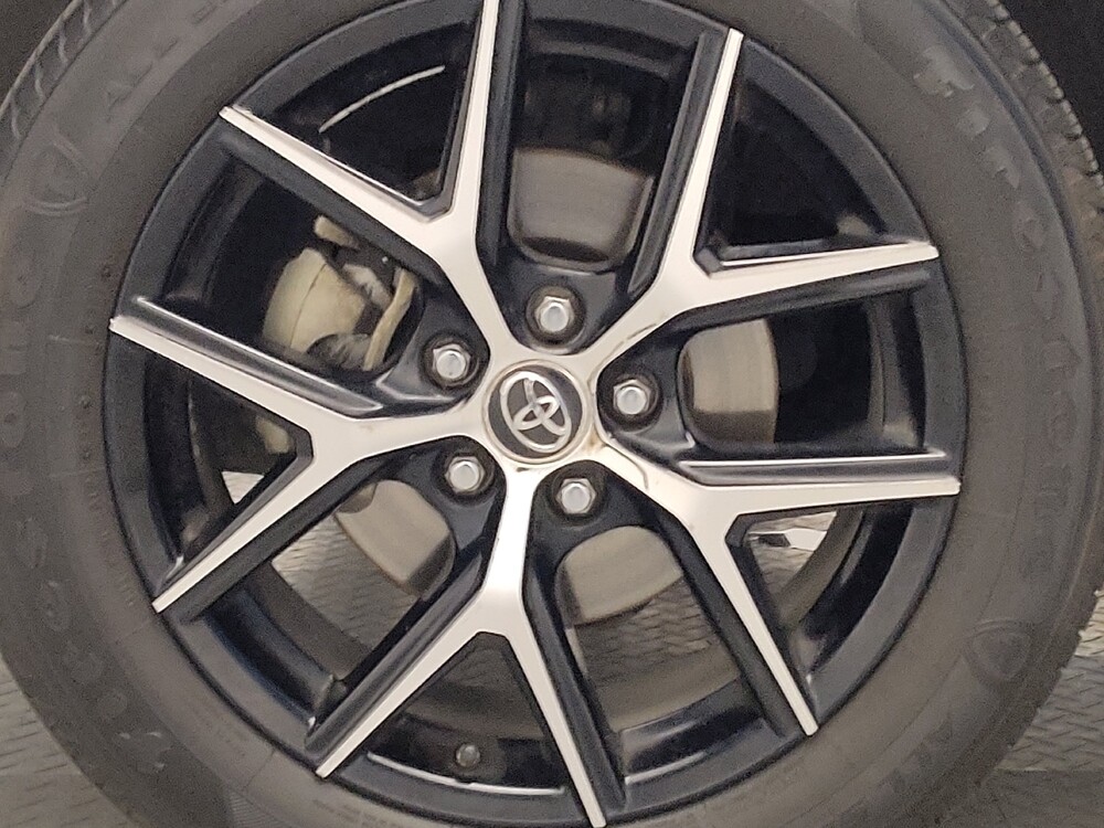 2018 Toyota RAV4 in Tulsa, OK 74145 - 18129589 31