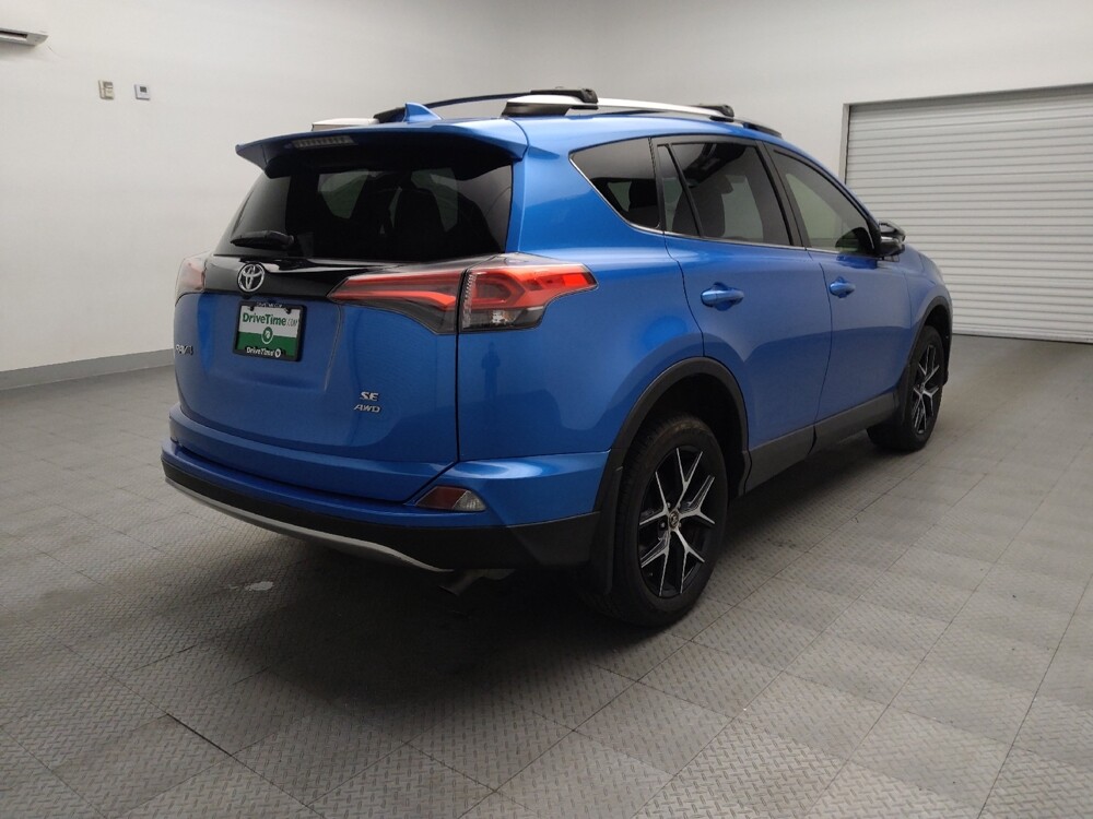 2018 Toyota RAV4 in Tulsa, OK 74145 - 18129589 9