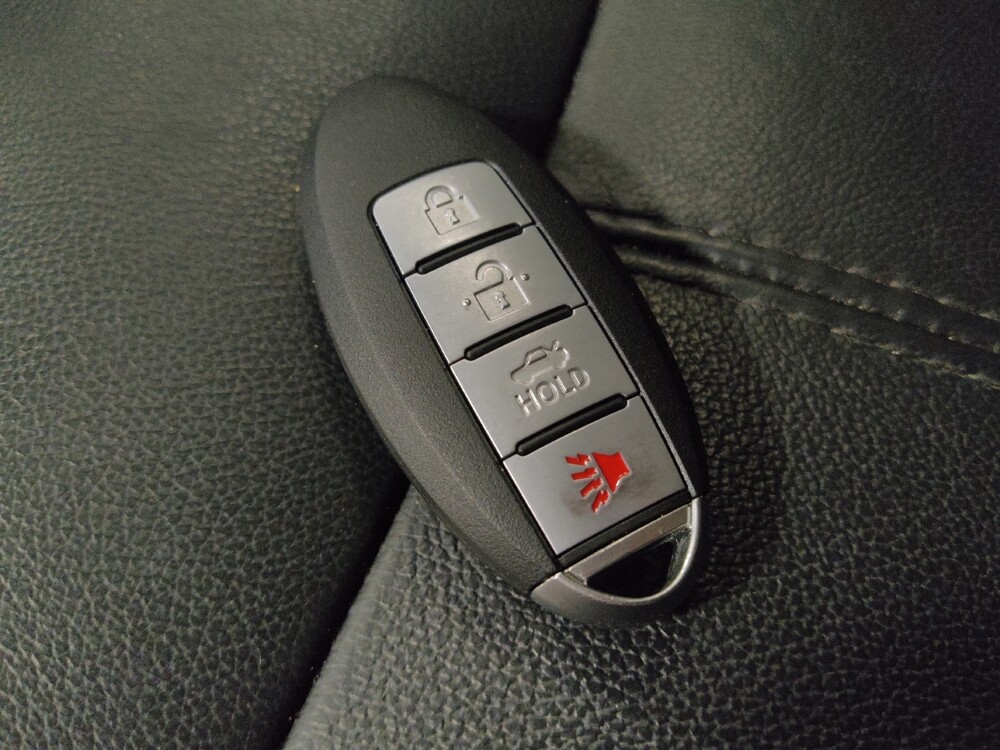 2020 Nissan Pathfinder in Tucson, AZ 85705 - 18129595 32