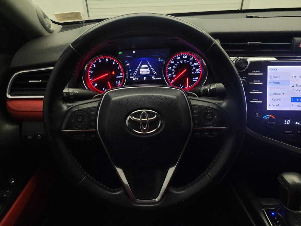 2018 Toyota Camry in Glendale, AZ 85301 - 18129600 22