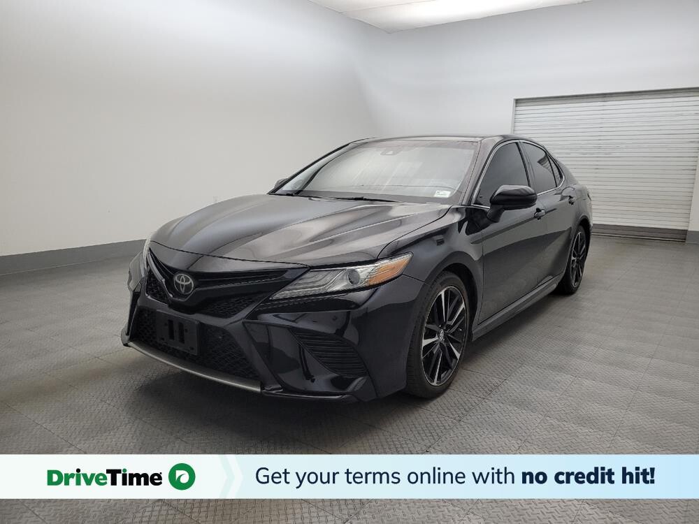 2018 Toyota Camry in Glendale, AZ 85301 - 18129600