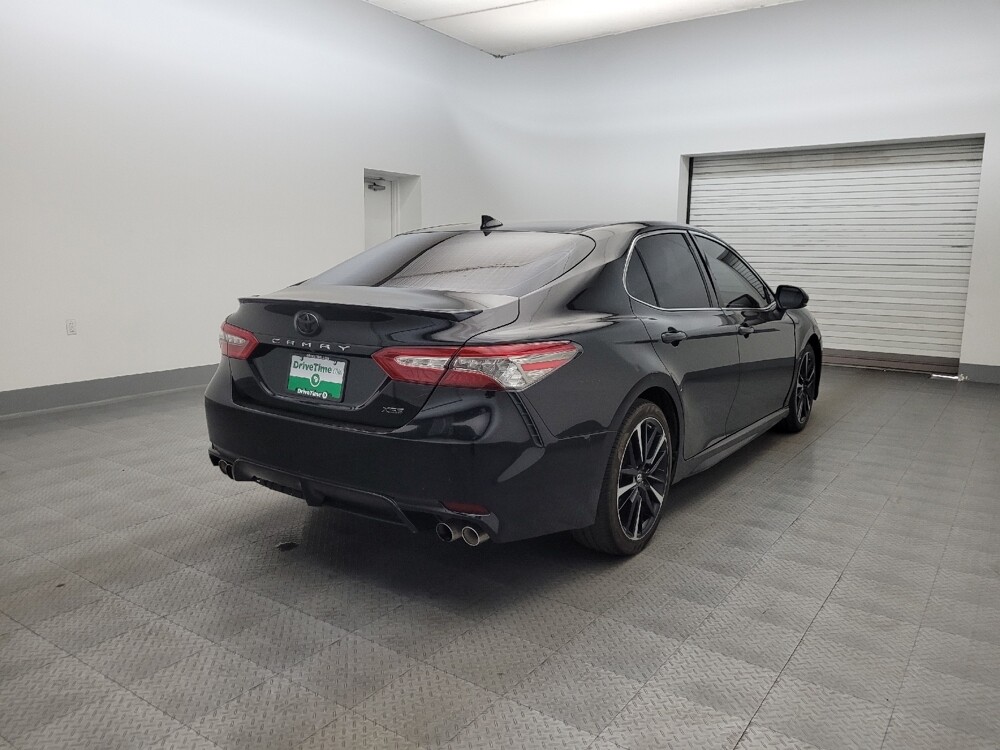 2018 Toyota Camry in Glendale, AZ 85301 - 18129600 9