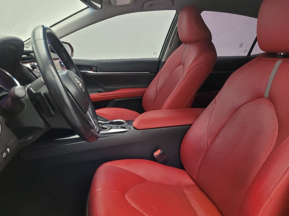 2018 Toyota Camry in Glendale, AZ 85301 - 18129600 17