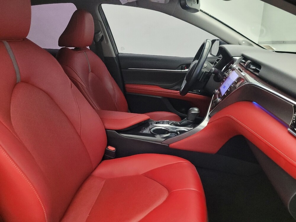 2018 Toyota Camry in Glendale, AZ 85301 - 18129600 21