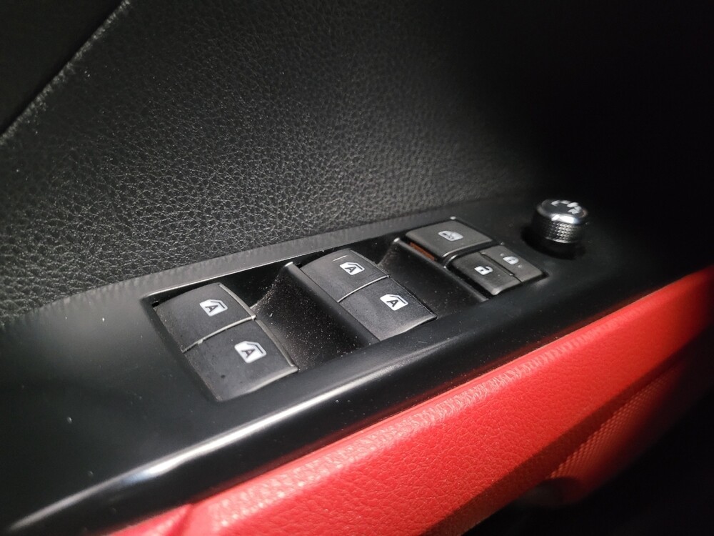 2018 Toyota Camry in Glendale, AZ 85301 - 18129600 27