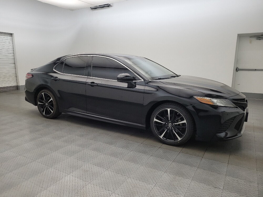 2018 Toyota Camry in Glendale, AZ 85301 - 18129600 11