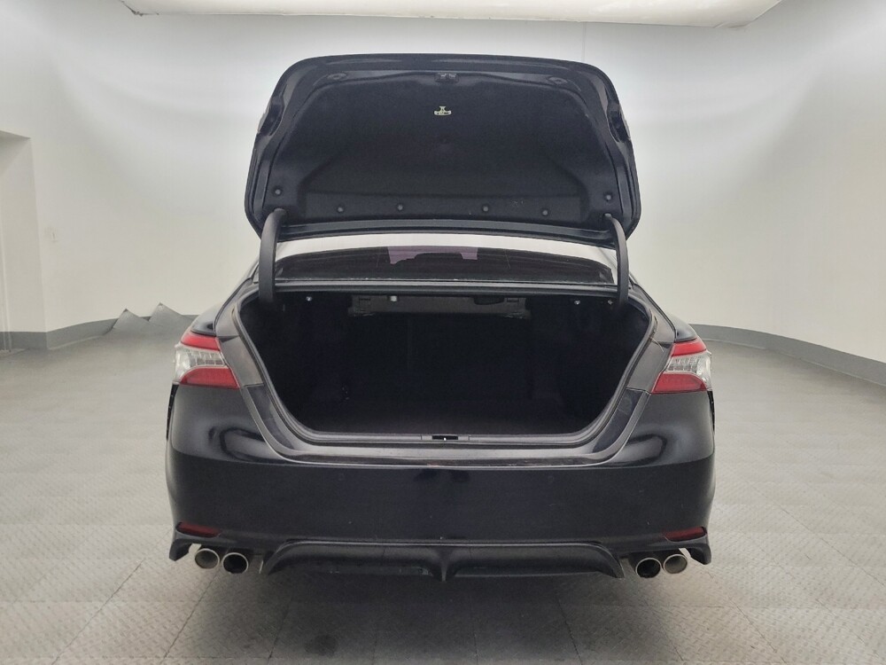 2018 Toyota Camry in Glendale, AZ 85301 - 18129600 29