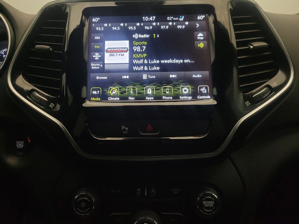 2020 Jeep Cherokee in Phoenix, AZ 85015 - 18129602 25