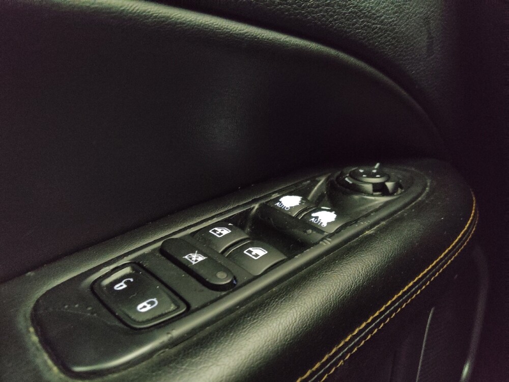 2019 Jeep Compass in Phoenix, AZ 85015 - 18129604 27