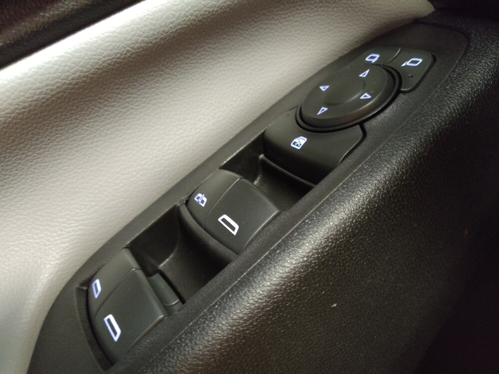 2019 Chevrolet Equinox in Mesa, AZ 85210 - 18129605 27