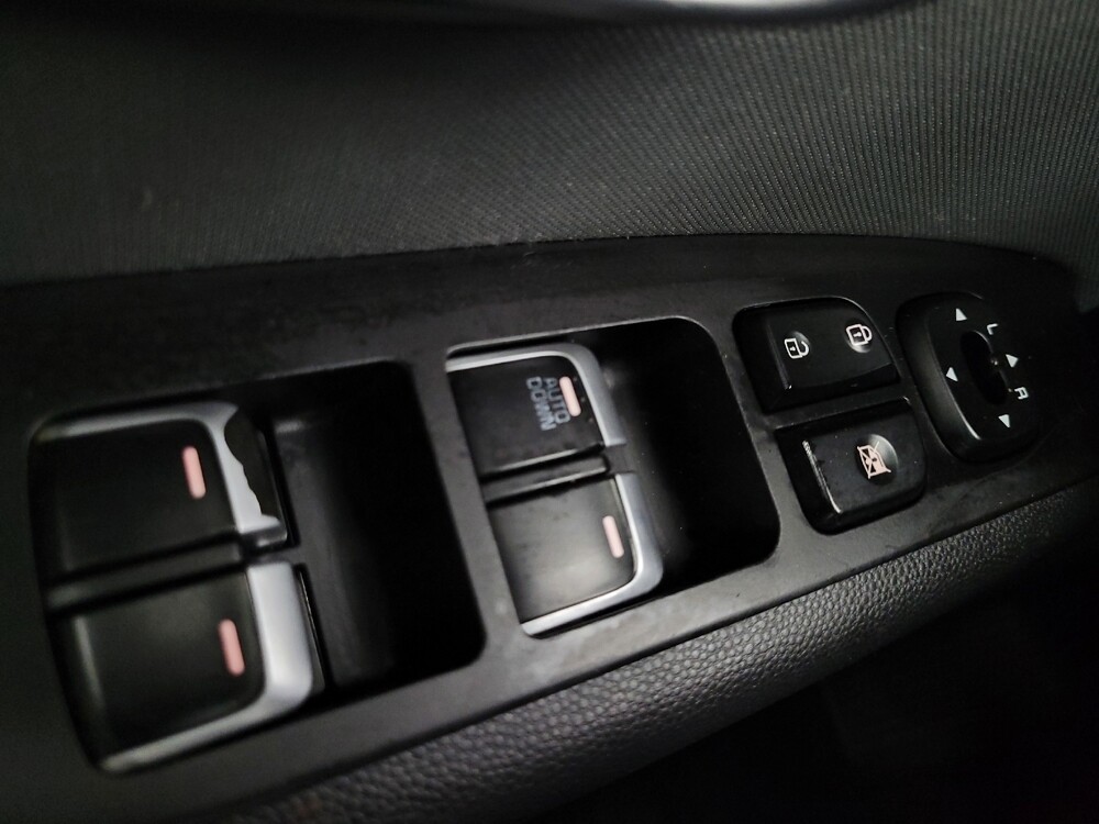 2019 Kia Soul in Las Vegas, NV 89104 - 18129610 27