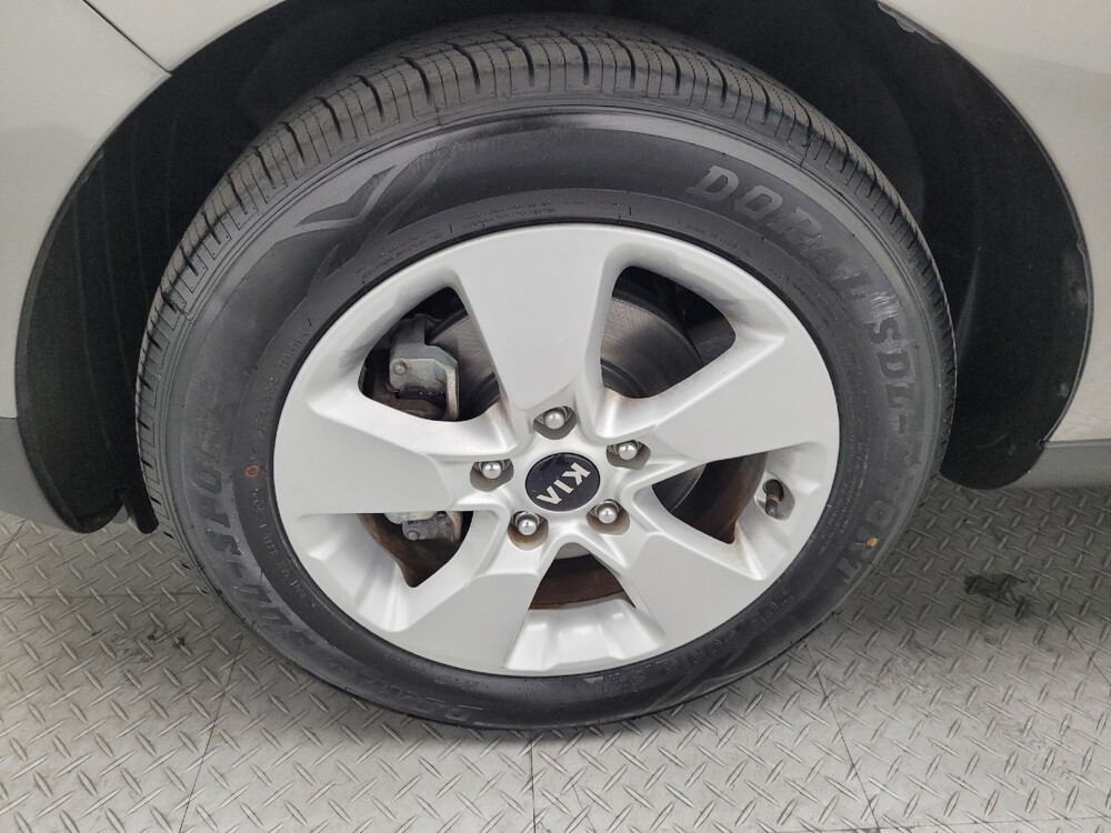 2019 Kia Soul in Las Vegas, NV 89104 - 18129610 31