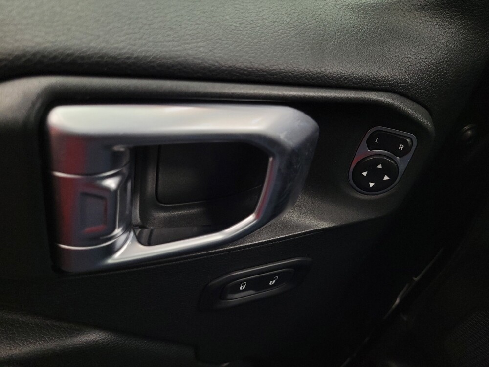 2018 Jeep Wrangler in Las Vegas, NV 89104 - 18129613 27