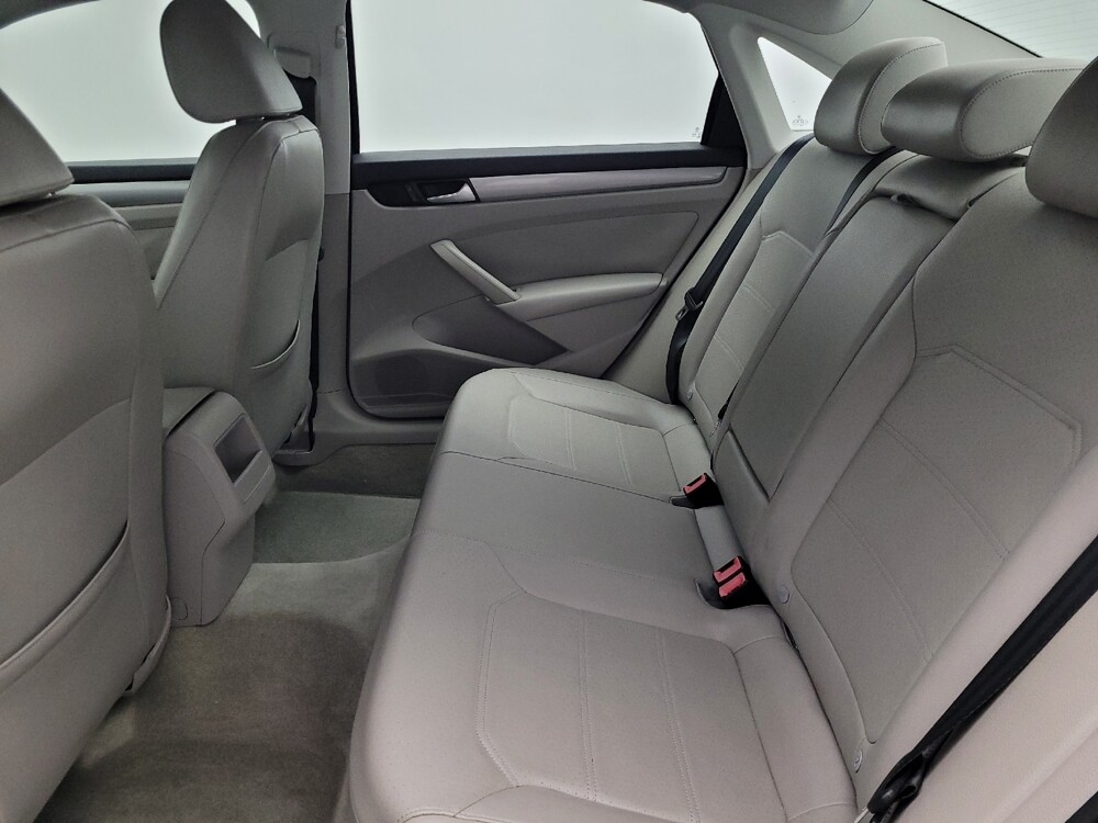 2015 Volkswagen Passat in Savannah, GA 31419 - 18129615 18