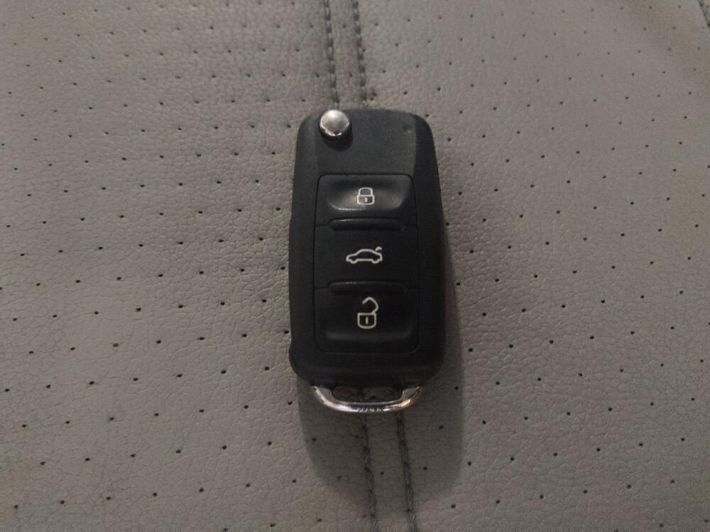 2015 Volkswagen Passat in Savannah, GA 31419 - 18129615 32