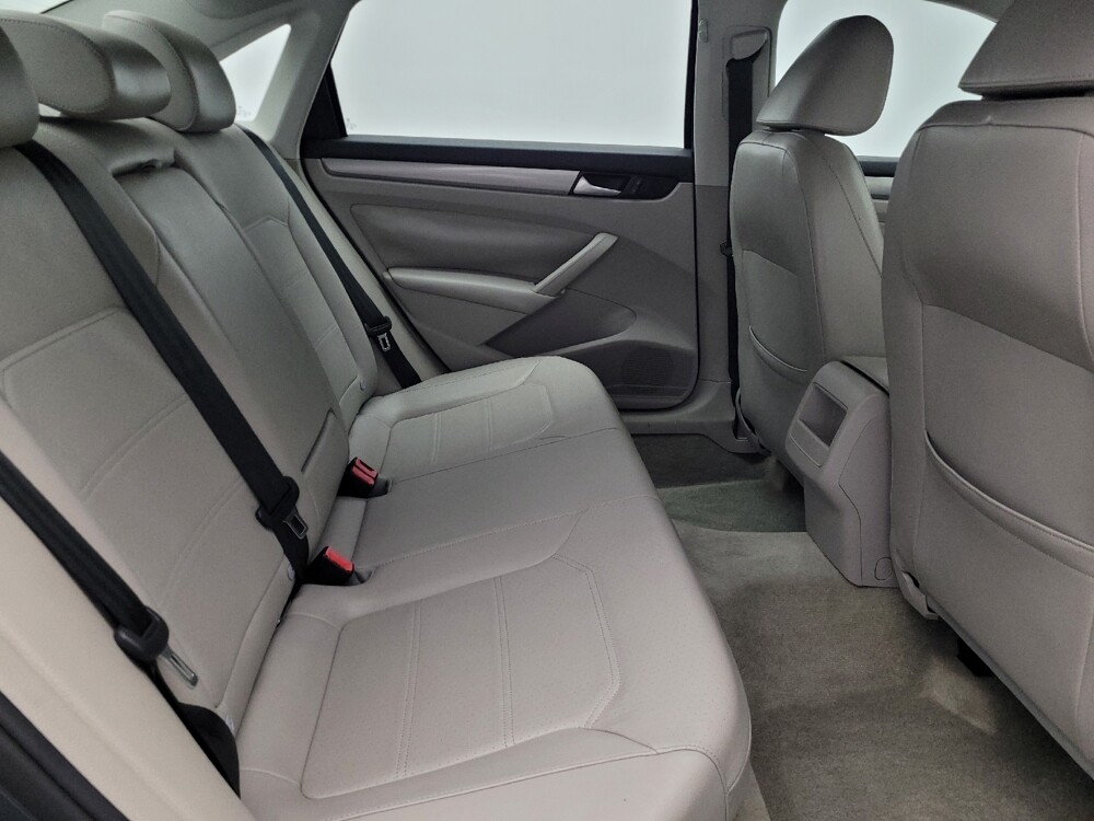 2015 Volkswagen Passat in Savannah, GA 31419 - 18129615 19