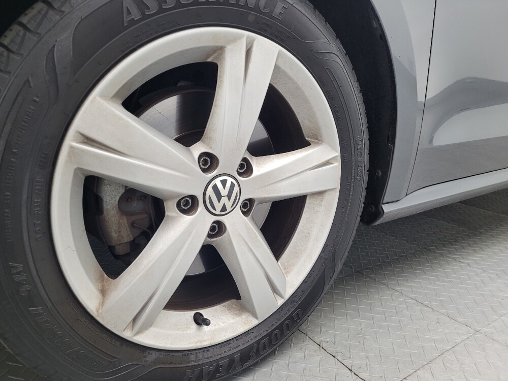 2015 Volkswagen Passat in Savannah, GA 31419 - 18129615 31