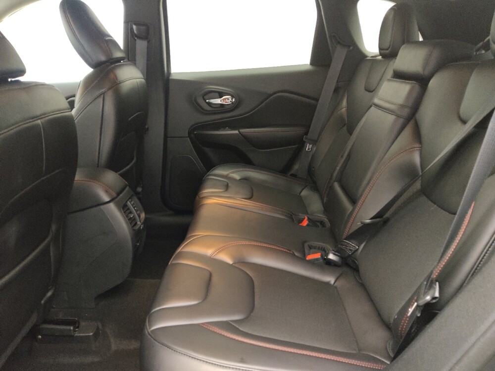 2019 Jeep Cherokee in Jacksonville, FL 32210 - 18129622 18