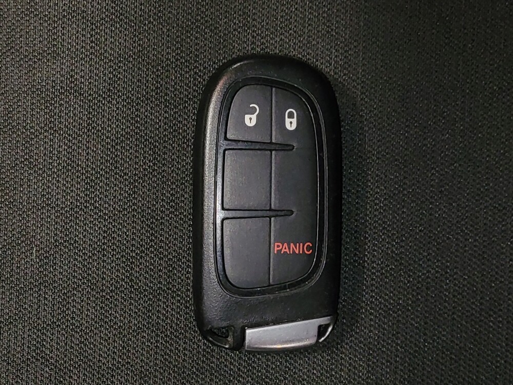 2019 Jeep Cherokee in Jacksonville, FL 32210 - 18129622 32